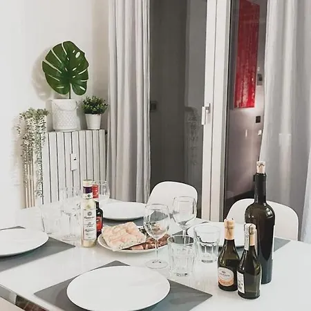 Apartment Solution Solari Milan